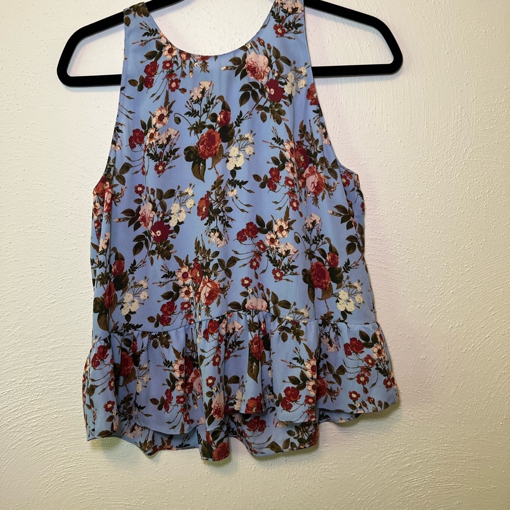 Nordstrom size small sleeveless tank blouse. Like new. Great for all occasions